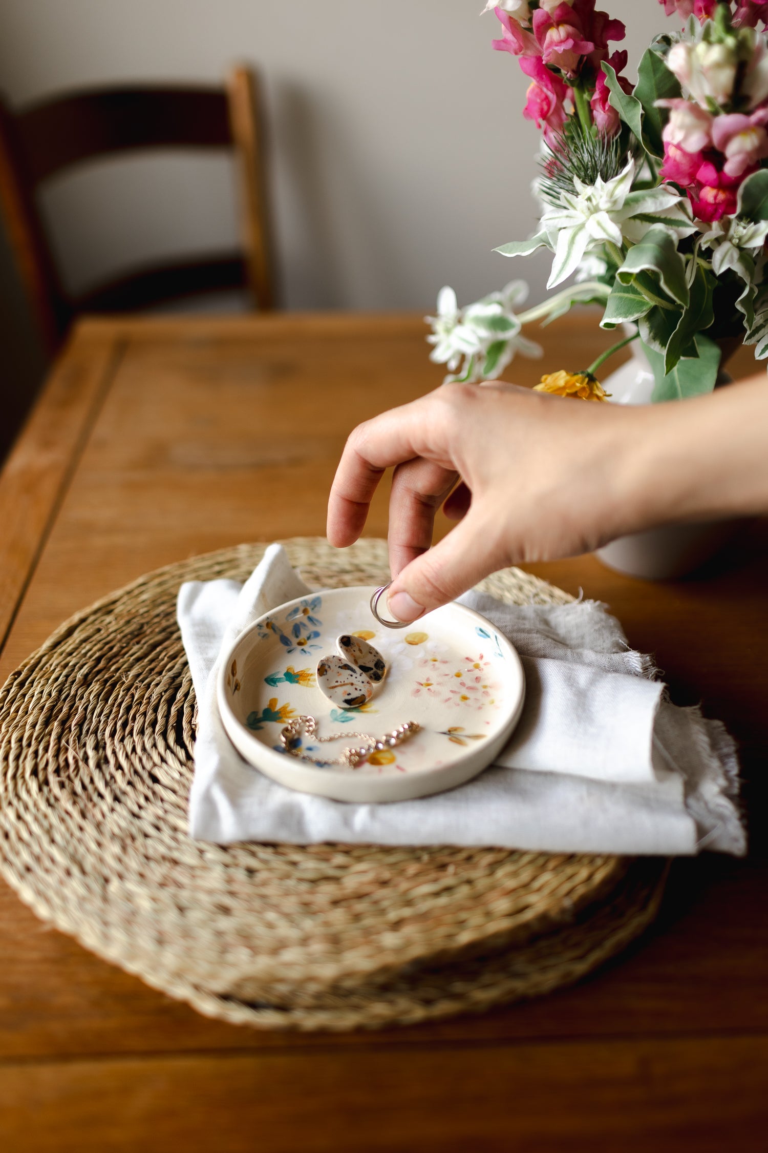 Hand-Painted Botanical Trinket Tray – Tday.co.za